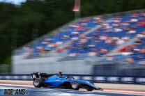 Williams junior Browning absorbs pressure to win and take championship lead
