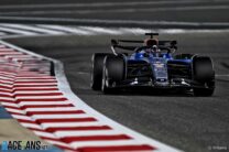 Alexander Albon, Williams, Bahrain International Circuit, 2025 pre-season test