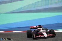 Esteban Ocon, Haas, Bahrain International Circuit, 2025 pre-season test