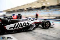 Esteban Ocon, Haas, Bahrain International Circuit, 2025 pre-season test