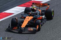Lando Norris, McLaren, Bahrain International Circuit, 2025 pre-season test