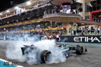 Lewis Hamilton, Mercedes, Yas Marina, 2024