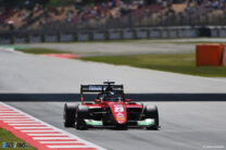 Mansell pips Red Bull’s Lindblad to pole in close Barcelona qualifying